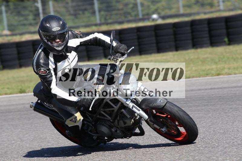 /Archiv-2025/48 25.08.2025 Cornu Master School ADR/blau-bleu/13